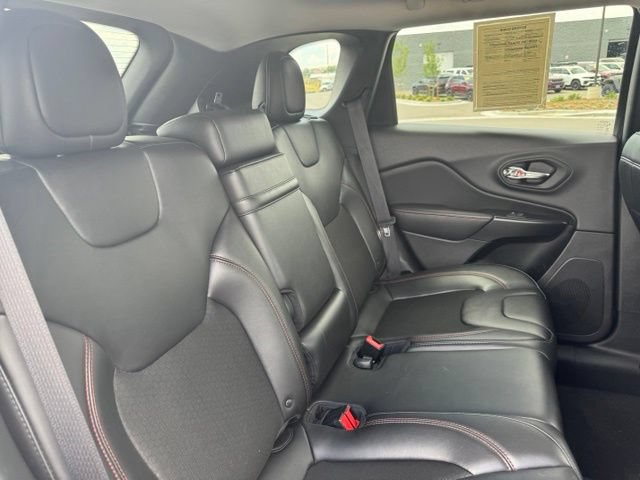 Certified 2019 Jeep Cherokee Trailhawk w/ Comfort/Convenience Group AWD/4WD image 27