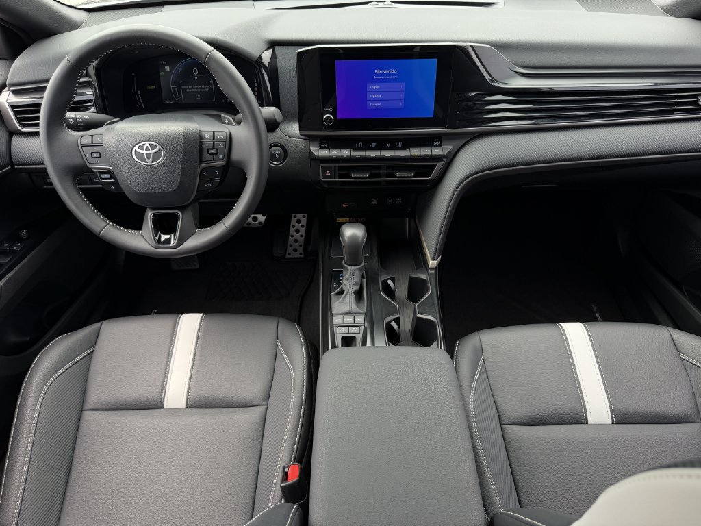 Used 2025 Toyota Camry SE w/ Convenience Package FWD image 12