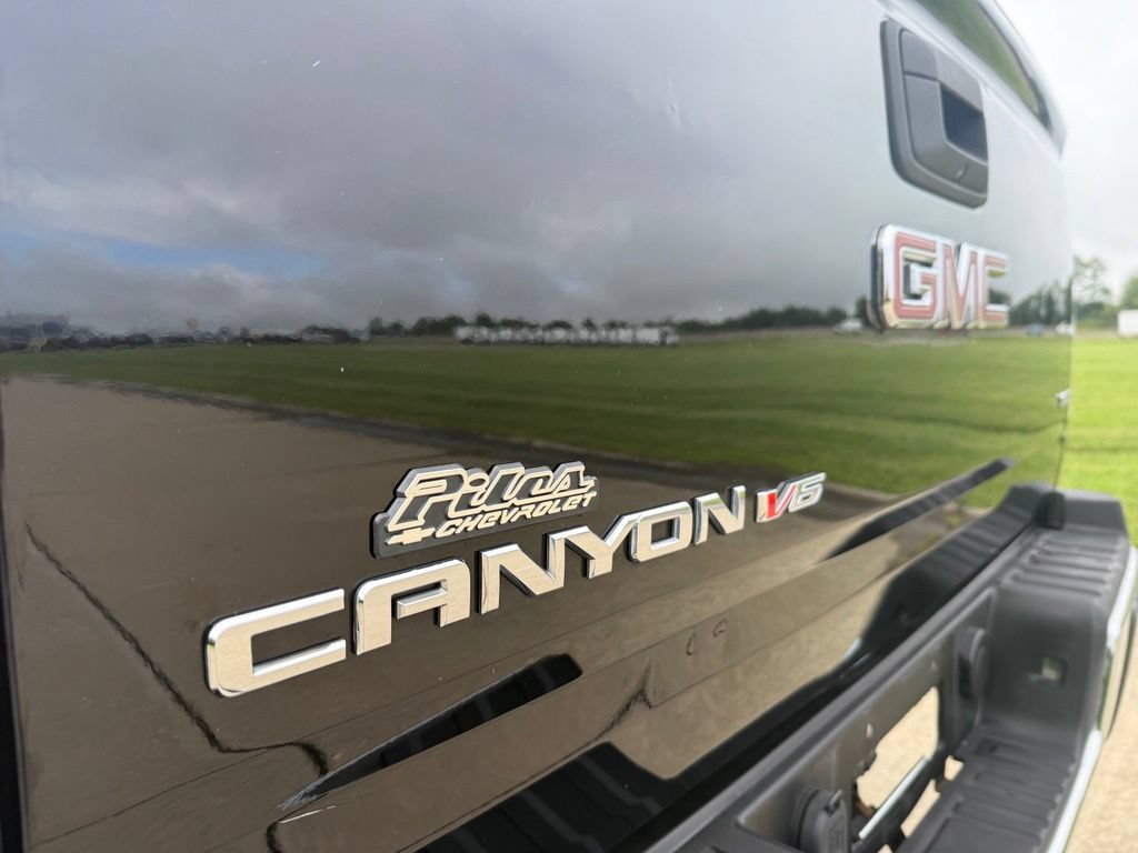 Used 2017 GMC Canyon SLT w/ Trailering Package AWD/4WD image 8