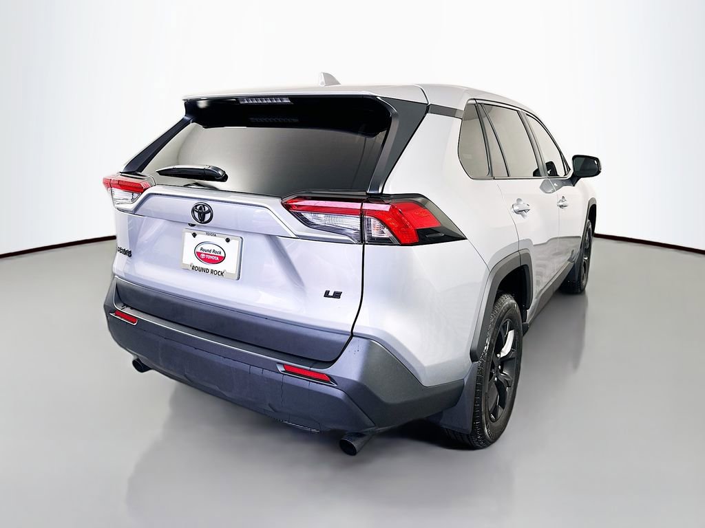 Used 2025 Toyota RAV4 LE image 5