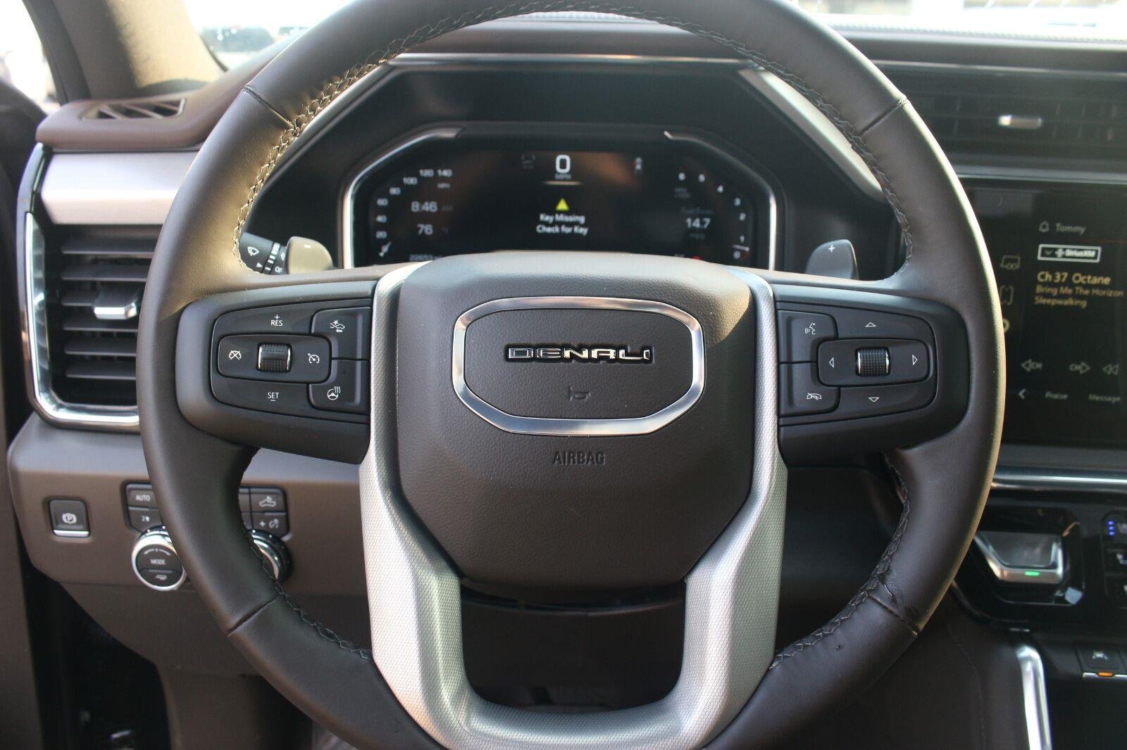 Used 2025 GMC Sierra 1500 Denali w/ Denali Reserve Package AWD/4WD image 17