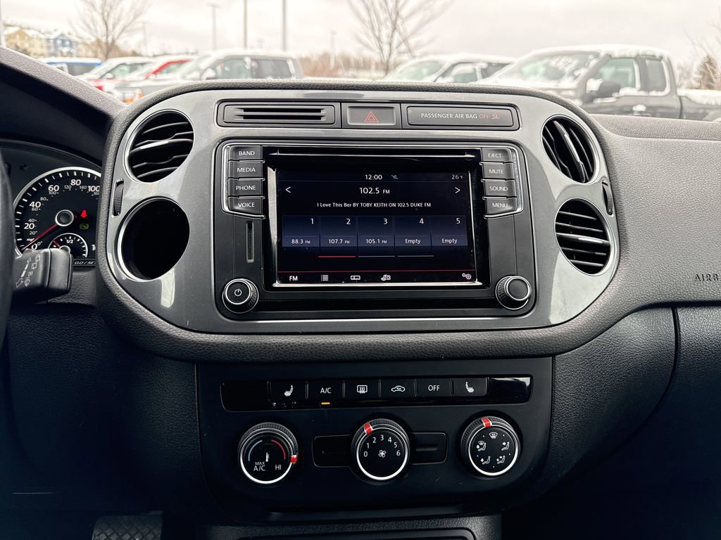 Used 2017 Volkswagen Tiguan S image 20