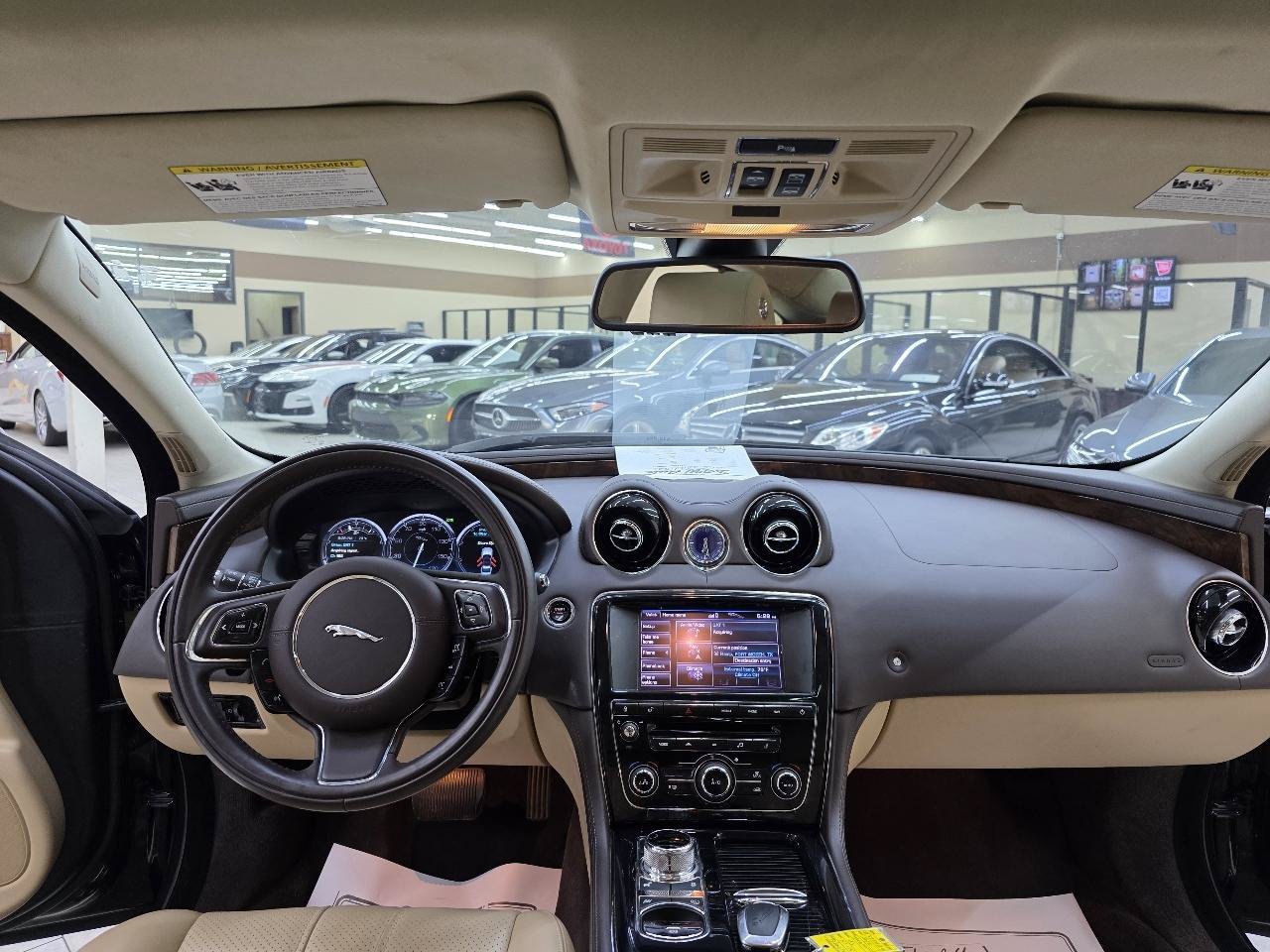 Used 2012 Jaguar XJ RWD image 29