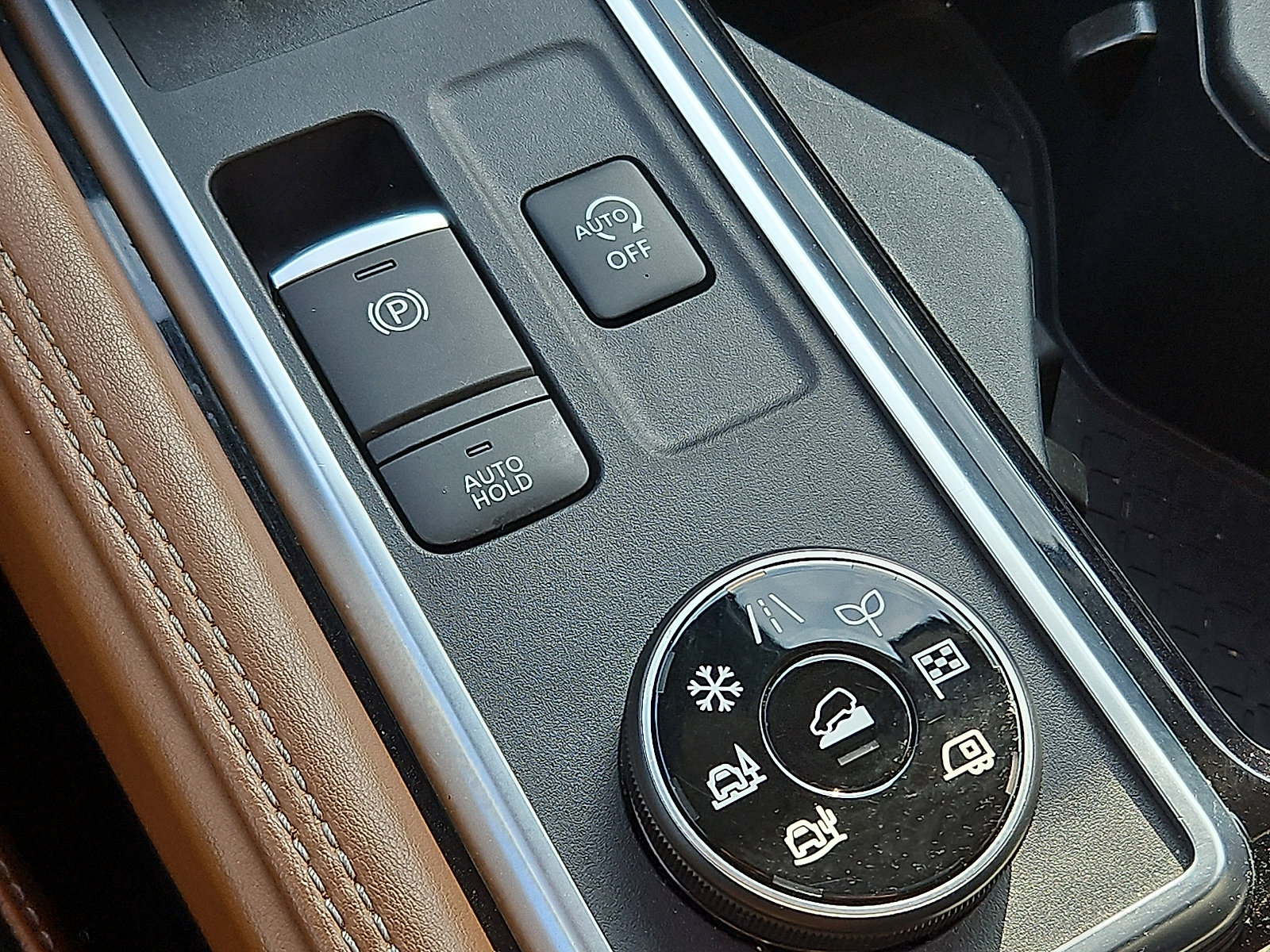 Certified 2022 Nissan Pathfinder Platinum w/ Cargo Package image 25