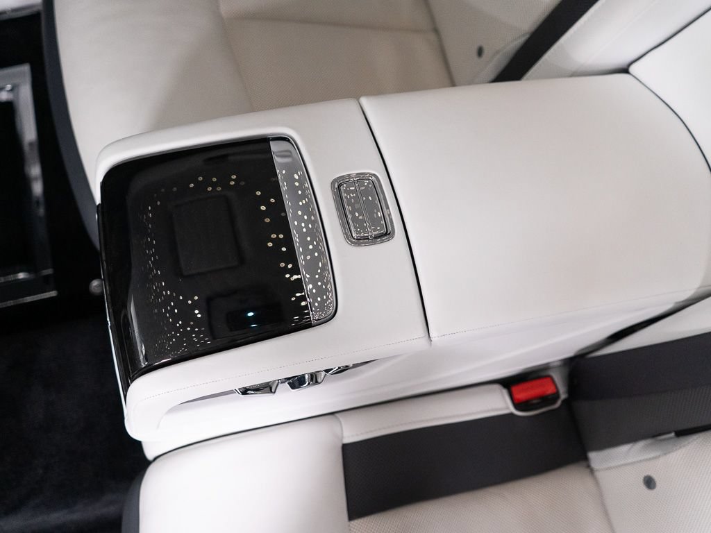 Certified 2023 Rolls-Royce Phantom Sedan RWD image 28