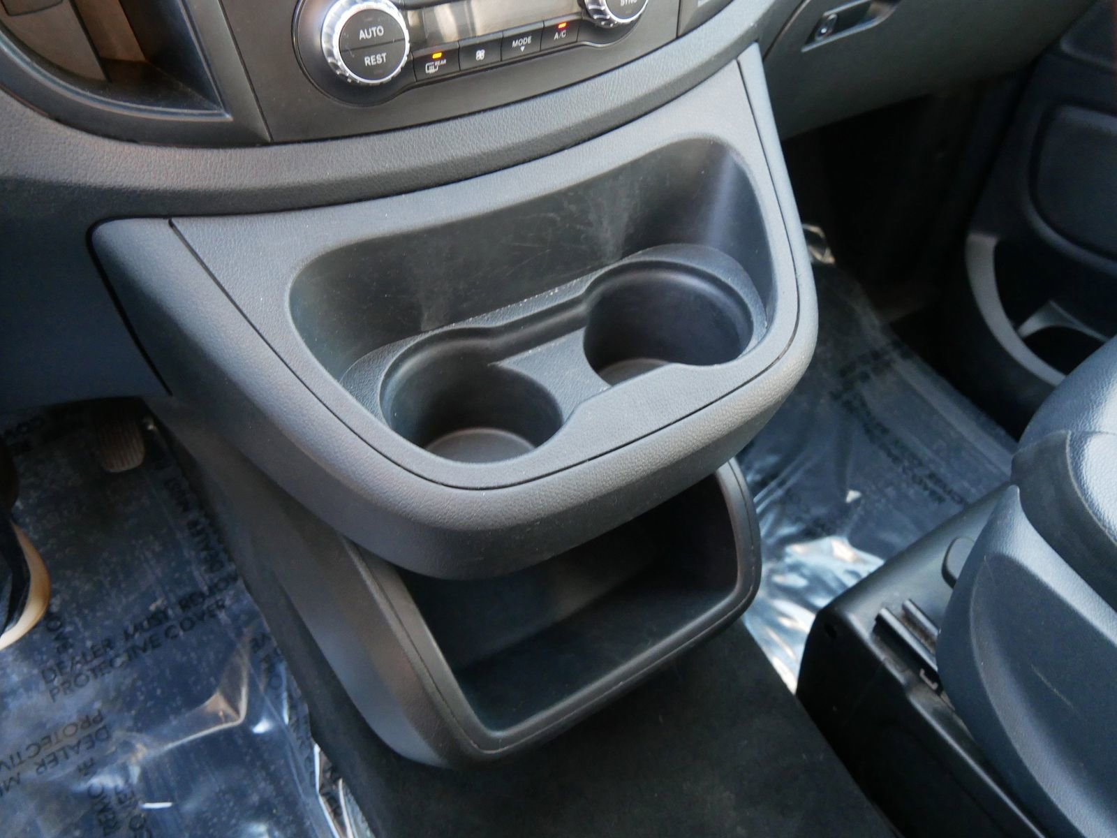 Used 2016 Mercedes-Benz Metris Passenger image 22