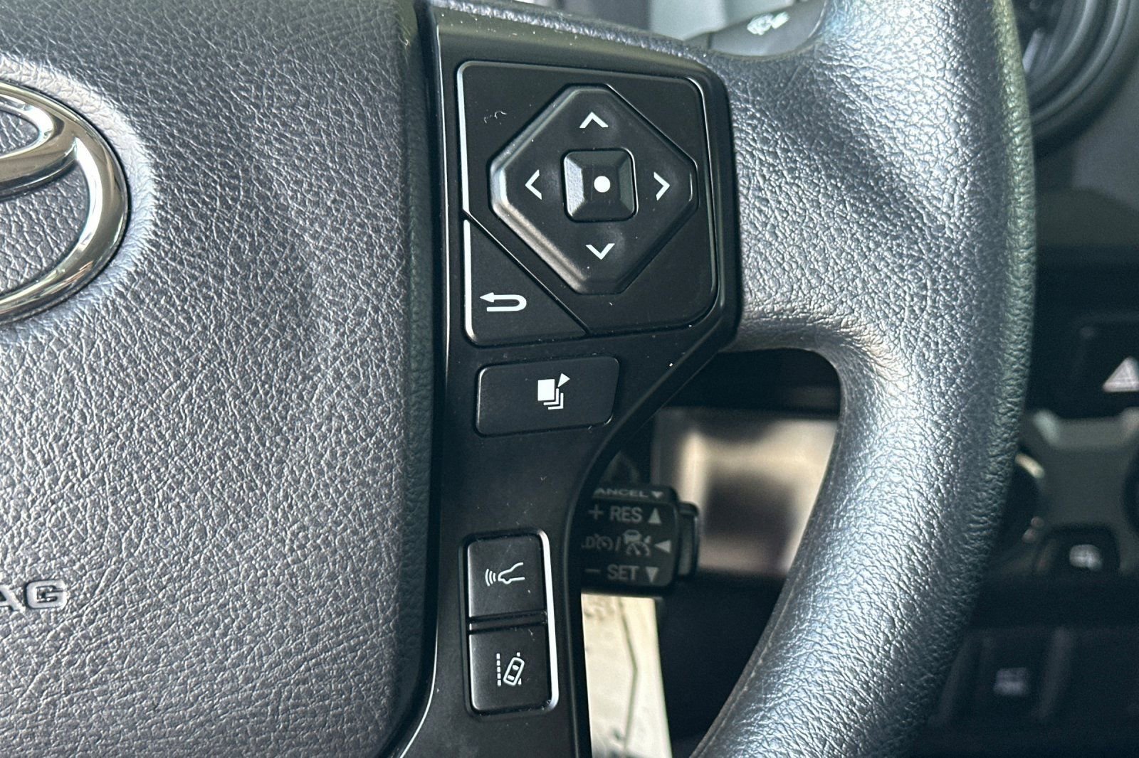 Certified 2022 Toyota Tacoma SR image 27