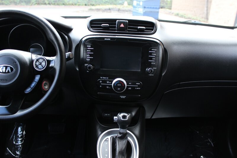 Used 2018 Kia Soul w/ Convenience Package FWD image 14