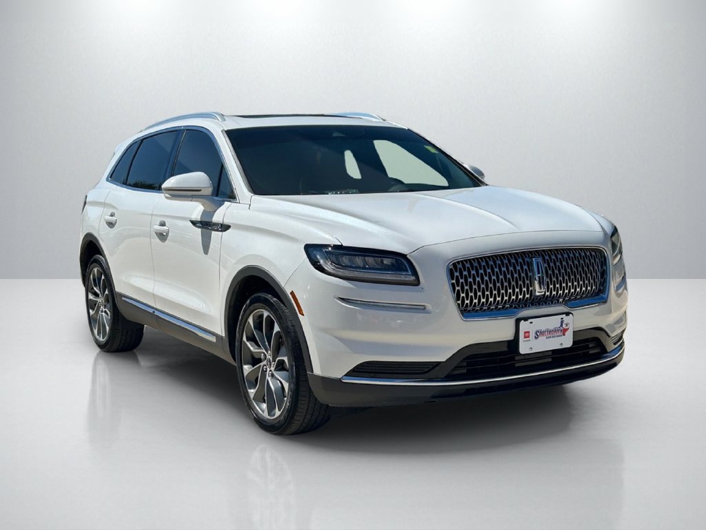 Used 2023 Lincoln Nautilus Reserve w/ Luxury Package AWD/4WD image 3