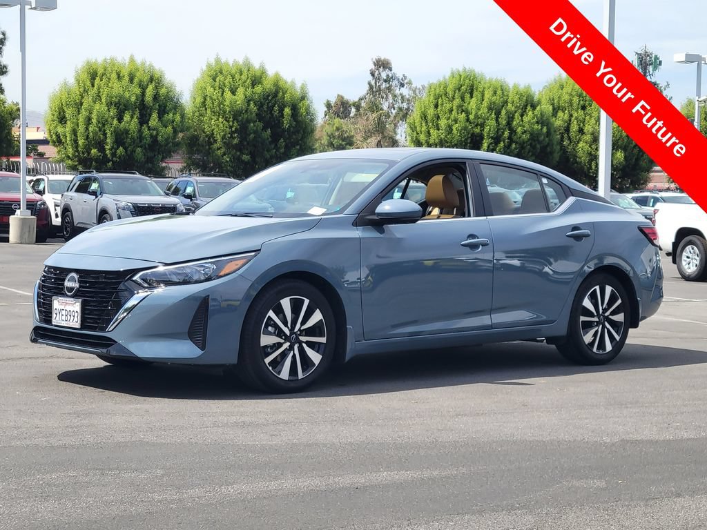 Used 2025 Nissan Sentra SV w/ SV Premium Package FWD image 2