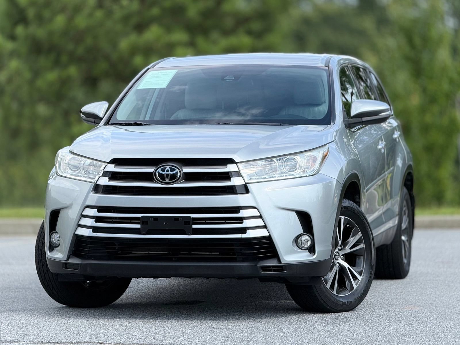 Used 2019 Toyota Highlander Plus w/ Protection Package #3 AWD/4WD image 2