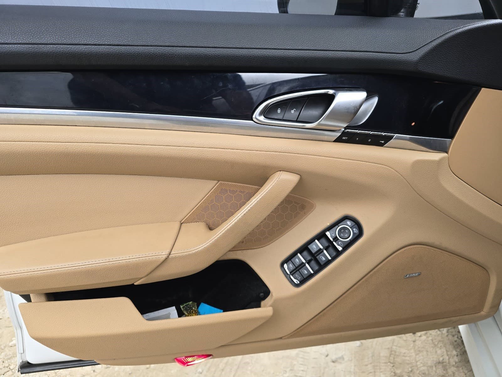 Used 2015 Porsche Panamera RWD image 19