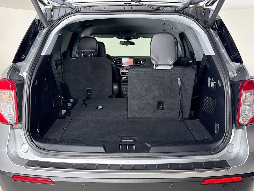 Used 2021 Ford Explorer XLT w/ Equipment Group 202A image 25