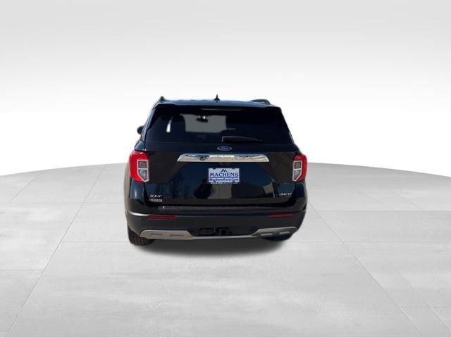 Used 2023 Ford Explorer XLT w/ Equipment Group 202A image 5