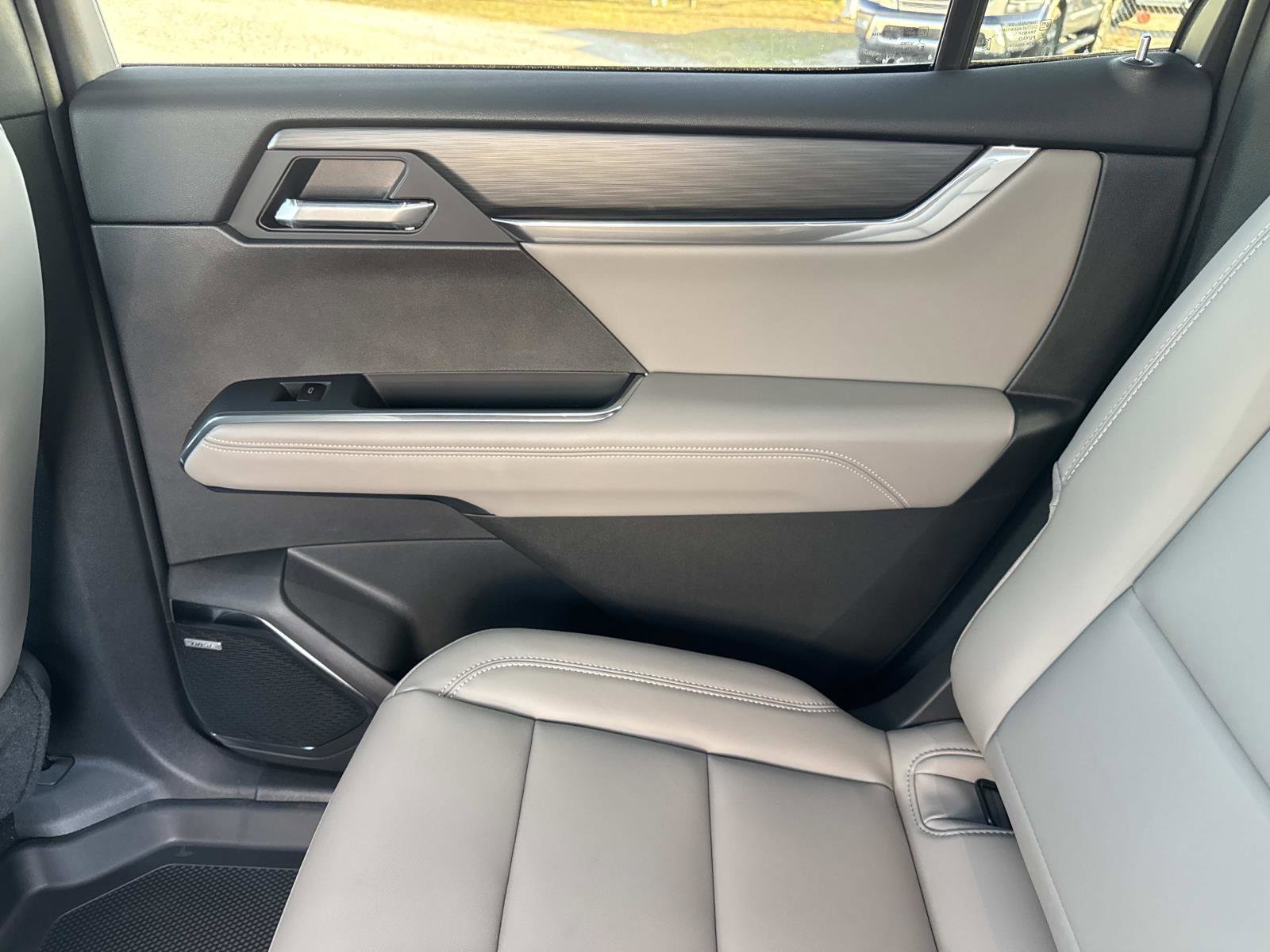 New 2026 GMC Acadia Elevation image 16