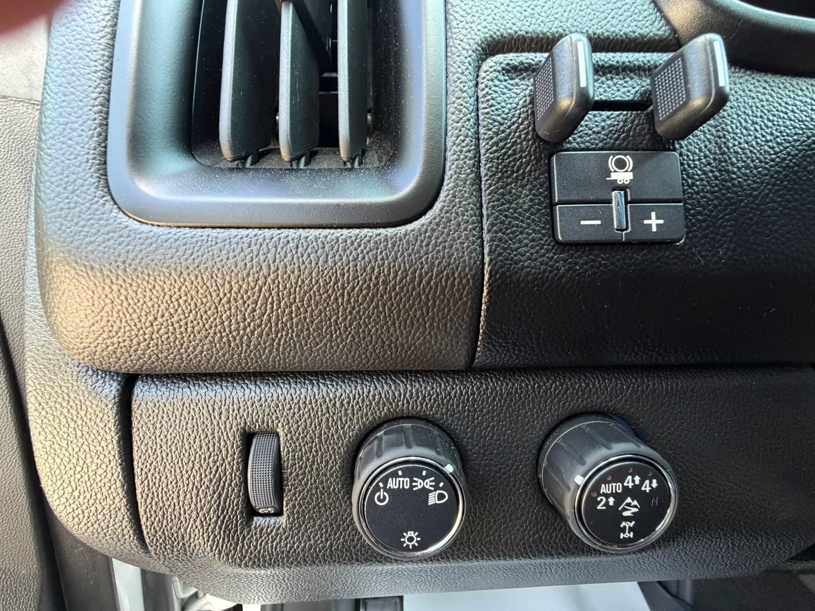 Used 2017 Chevrolet Colorado ZR2 AWD/4WD image 21