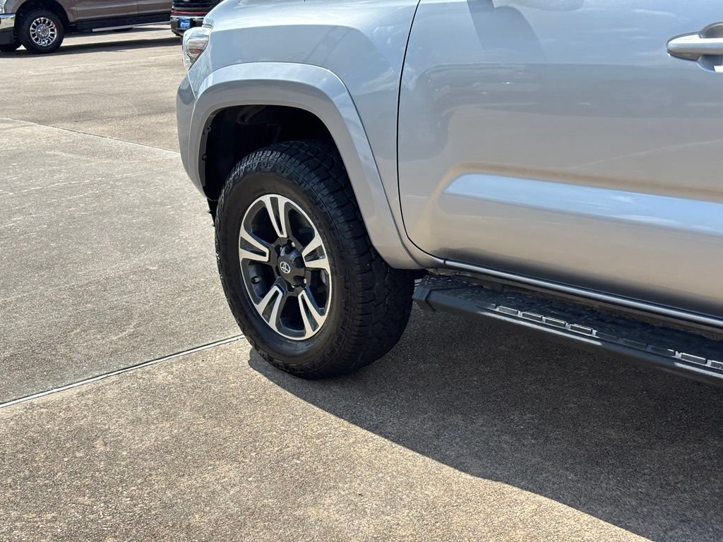 Used 2018 Toyota Tacoma TRD Sport RWD image 10