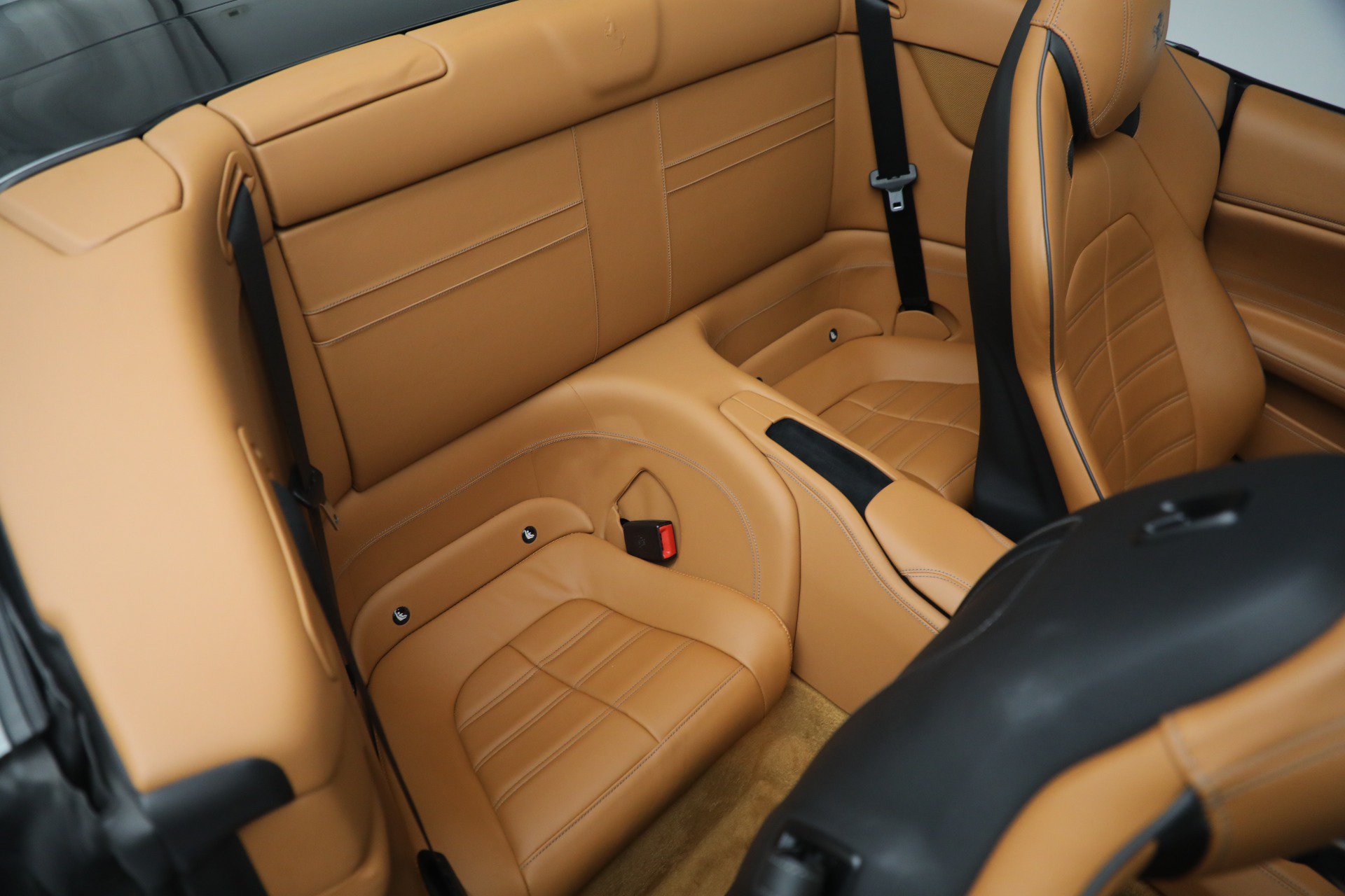Certified 2017 Ferrari California T RWD image 18