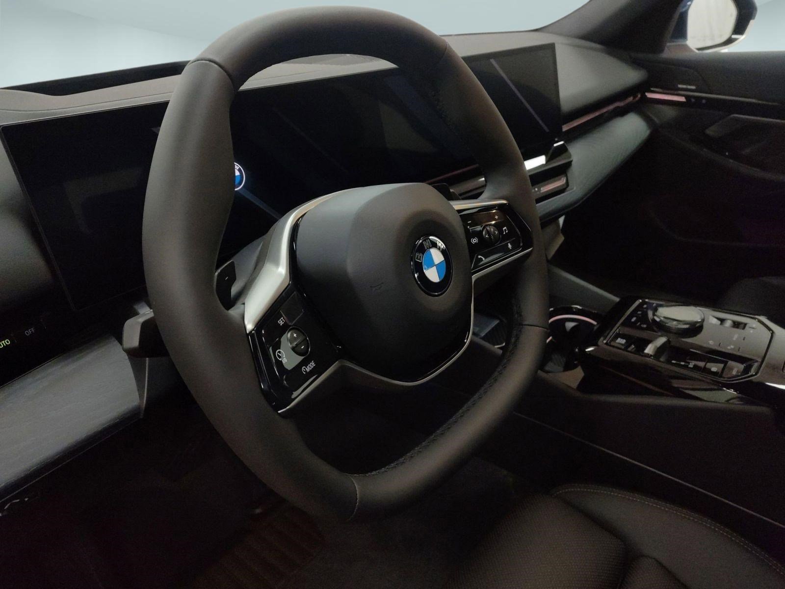 Used 2026 BMW 530i xDrive AWD/4WD image 17