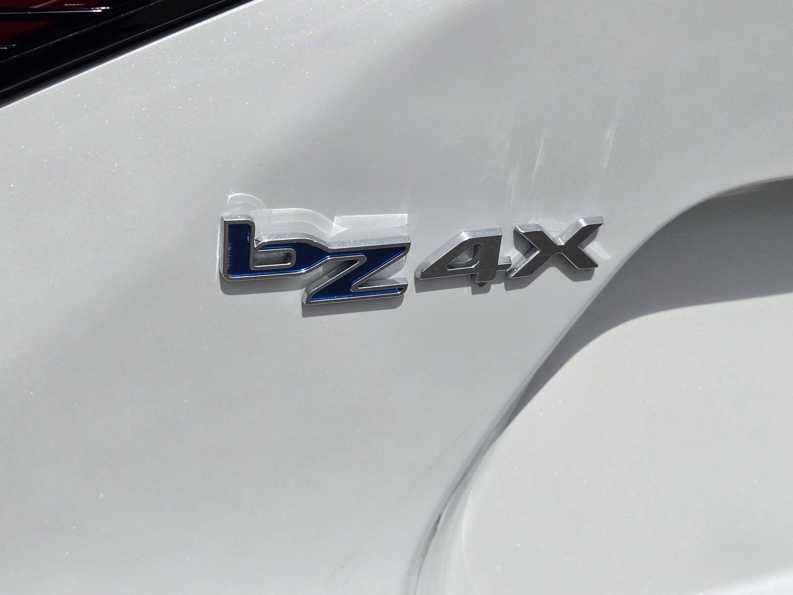 Used 2025 Toyota bZ4X FWD w/ Weather Package image 31