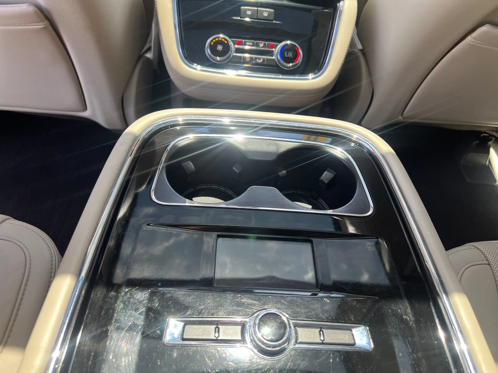 Used 2020 Lincoln Navigator Reserve w/ Luxury Package AWD/4WD image 25