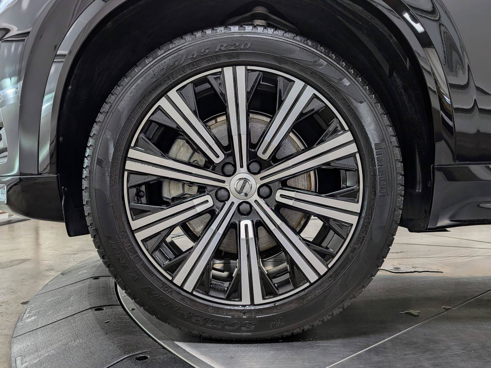 Used 2023 Volvo XC90 B5 Core w/ Protection Package Premier AWD/4WD image 12