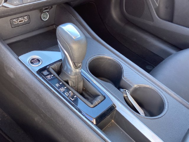 Used 2025 Nissan Altima 2.5 SV FWD image 12