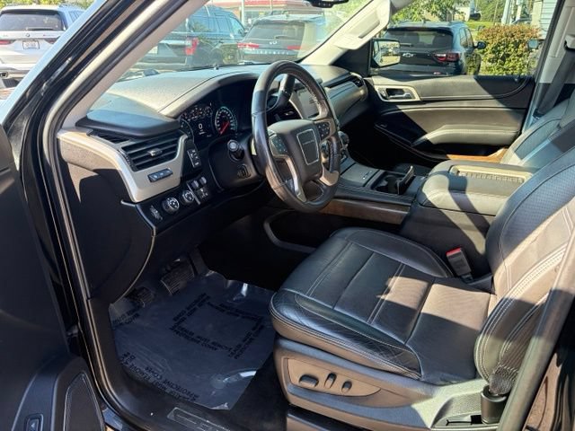 Used 2018 GMC Yukon Denali w/ Open Road Package AWD/4WD image 13