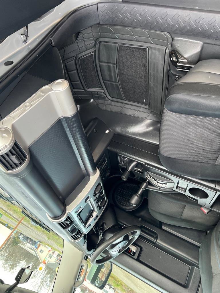 Used 2008 Toyota FJ Cruiser 4WD image 10