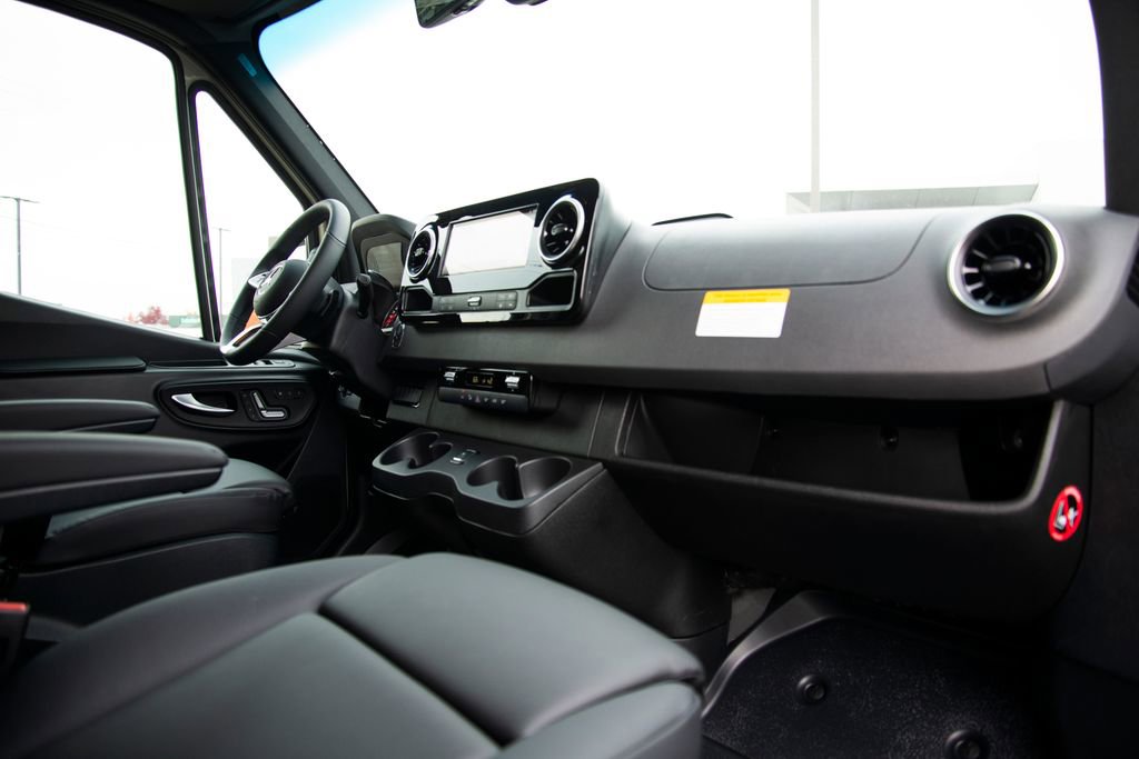 New 2026 Mercedes-Benz Sprinter 2500 image 14