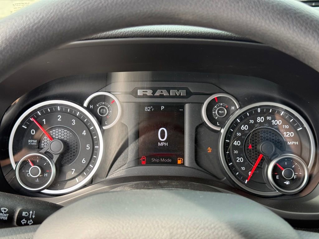New 2026 RAM 1500 4x4 Crew Cab image 17