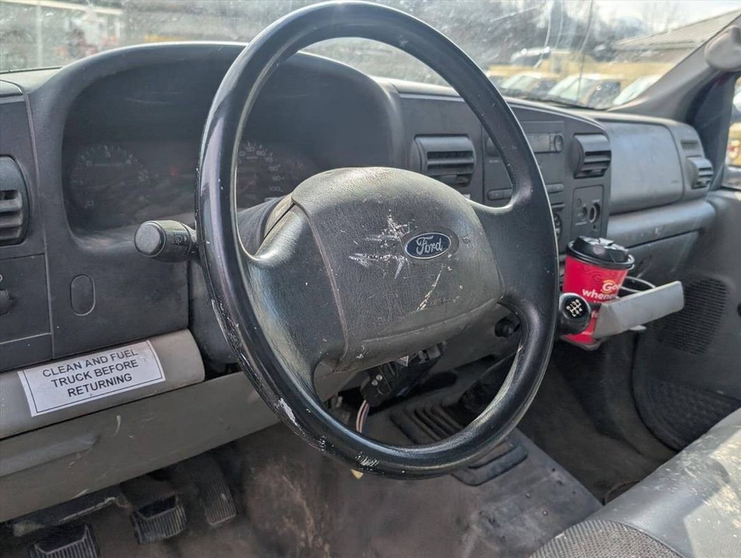 Used 2005 Ford F450 2WD Regular Cab Super Duty image 34