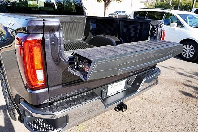 Used 2025 GMC Sierra 1500 SLT AWD/4WD image 23