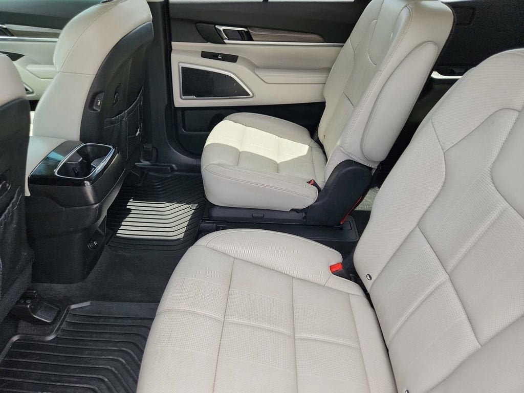 Used 2020 Kia Telluride EX w/ EX Premium Package AWD/4WD image 13