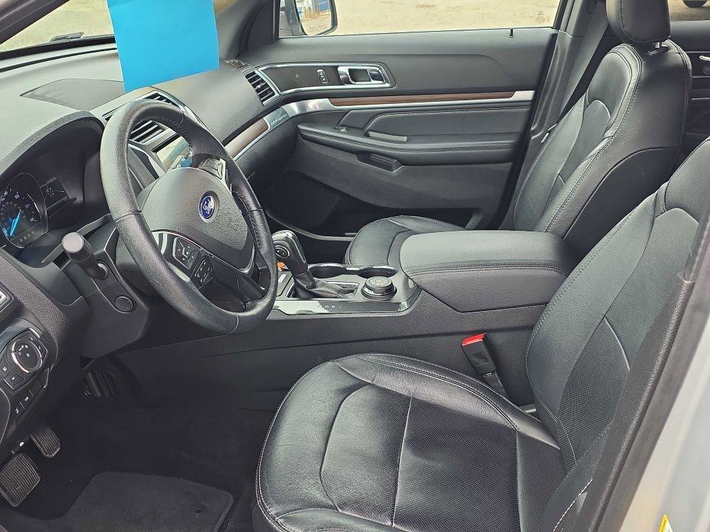 Used 2019 Ford Explorer Limited w/ Class III Trailer Tow Package AWD/4WD image 19