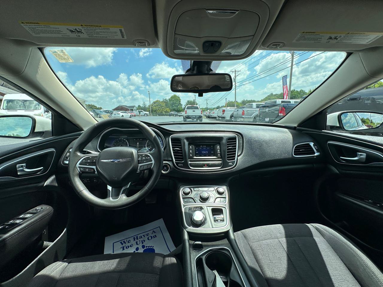 Used 2015 Chrysler 200 Limited FWD image 10