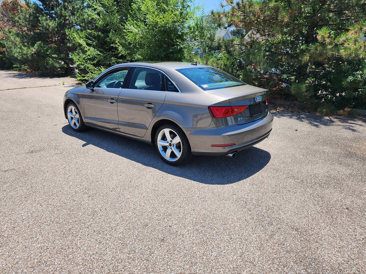 Used 2016 Audi A3 2.0T Premium Plus w/ Technology Package AWD/4WD image 4