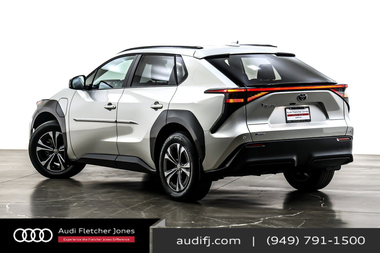 Used 2024 Toyota bZ4X FWD image 12