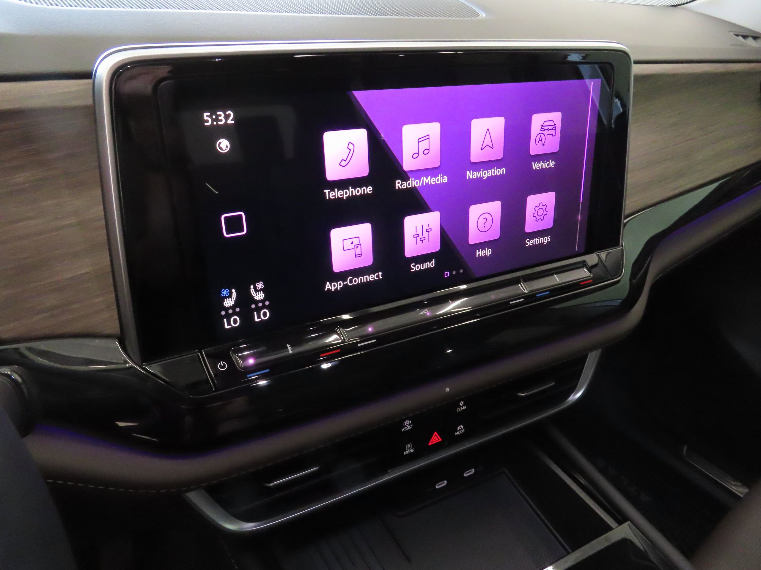 New 2025 Volkswagen Atlas SEL AWD/4WD image 18