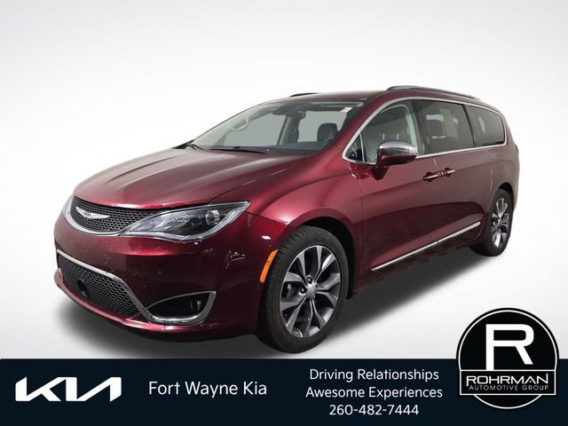 Used 2019 Chrysler Pacifica Limited w/ Tire & Wheel Group FWD video 1