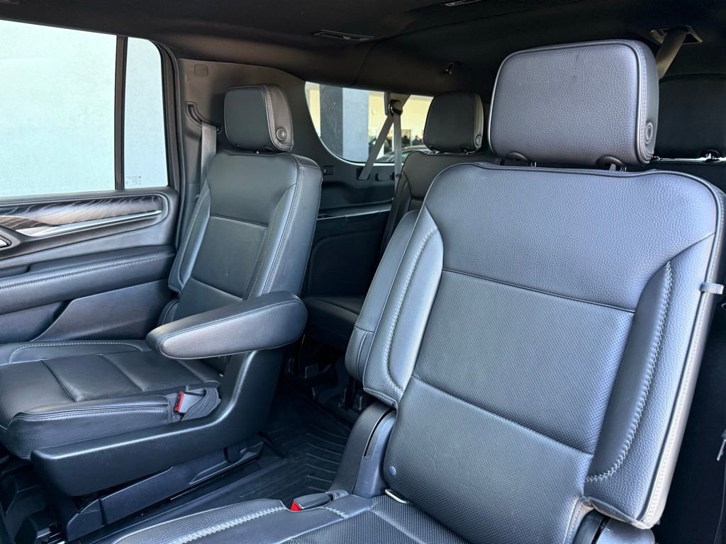 Used 2021 GMC Yukon XL Denali w/ Denali Premium Package image 15