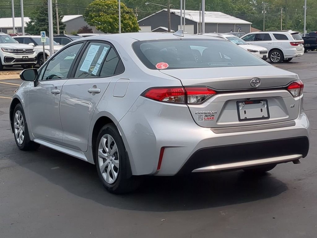 Used 2022 Toyota Corolla LE image 4