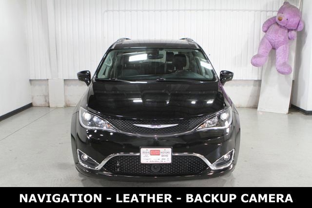 Used 2020 Chrysler Pacifica Touring-L Plus w/ Tire & Wheel Group image 7
