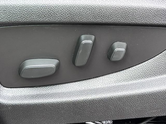 Used 2017 Chevrolet Silverado 1500 LT w/ All Star Edition AWD/4WD image 15