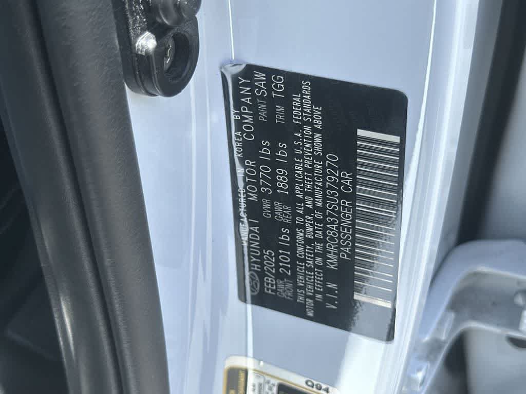 Used 2025 Hyundai Venue SEL FWD image 12
