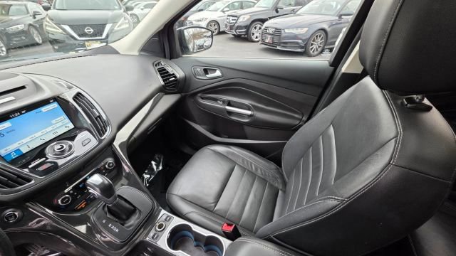 Used 2016 Ford Escape Titanium image 30