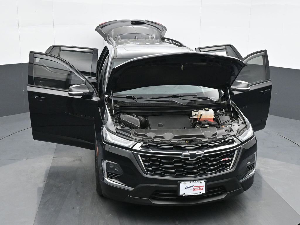 Used 2023 Chevrolet Traverse RS image 35