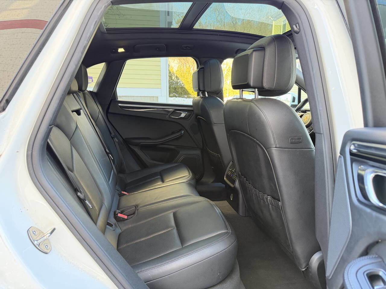 Used 2017 Porsche Macan image 21