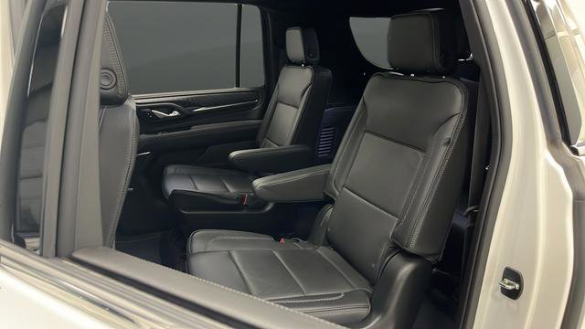 Used 2024 GMC Yukon XL Denali AWD/4WD image 22