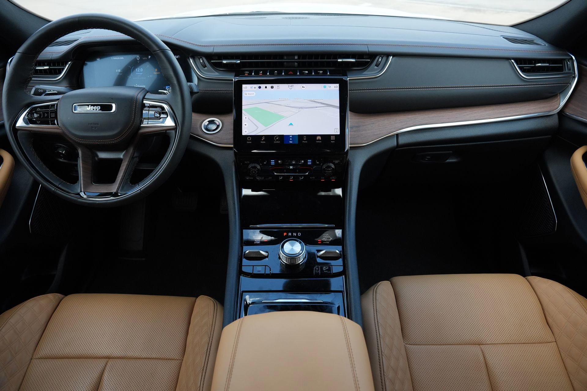 Used 2025 Jeep Grand Cherokee Summit image 7